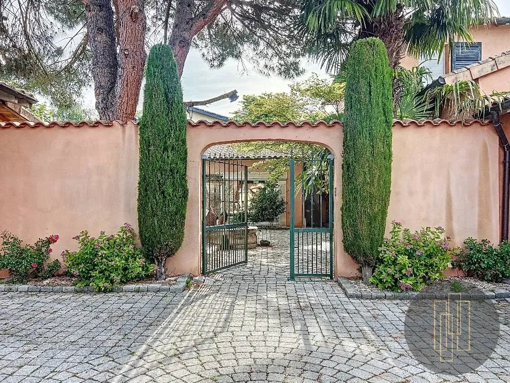 Villa in Villefranche-sur-Saone, Auvergne-Rhone-Alpen, Frankreich 2 - 19140959