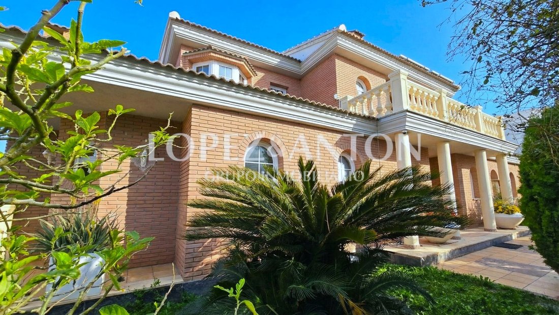 Villa in Benaguasil, Valencian Community, Spain 1 - 15815070