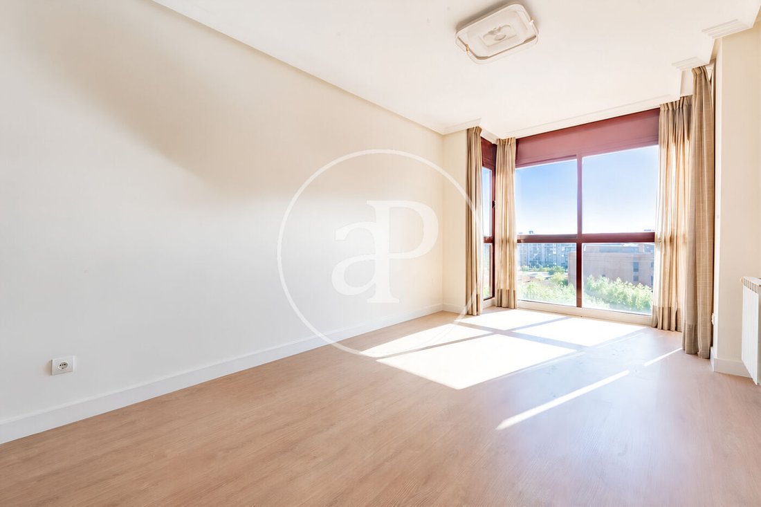 Wohnung in Fuencarral-El Pardo, Madrid, Spanien 4 - 19175064