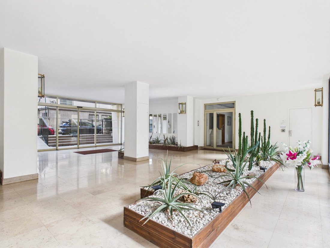 Apartment in Violet Commerce, Paris 15e Arrondissement, Paris 3 - 19174393