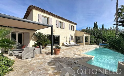 Villa à Ecarts, Roquebrune-sur-Argens, France 1