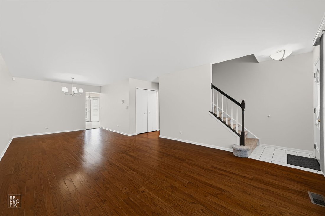 Townhouse in Bolingbrook, Illinois, United States 3 - 19172357