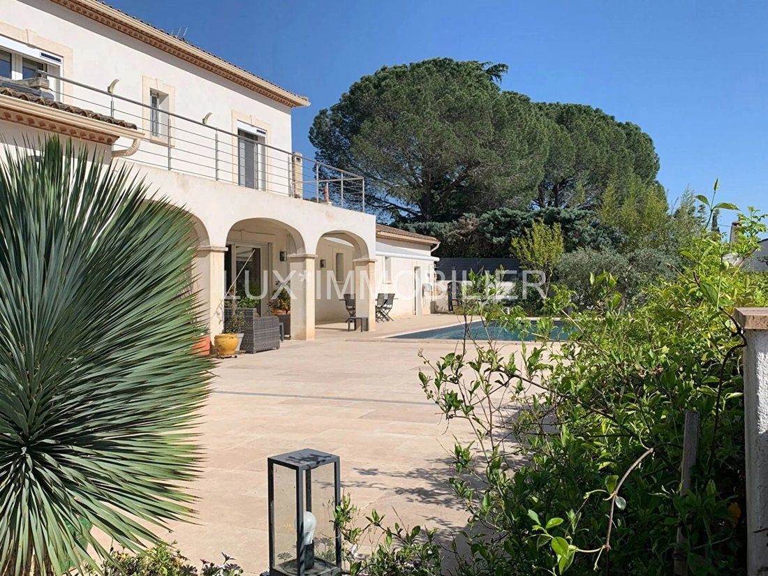 Casa a Le Sizen, Beaucaire, Francia 1 - 19145350