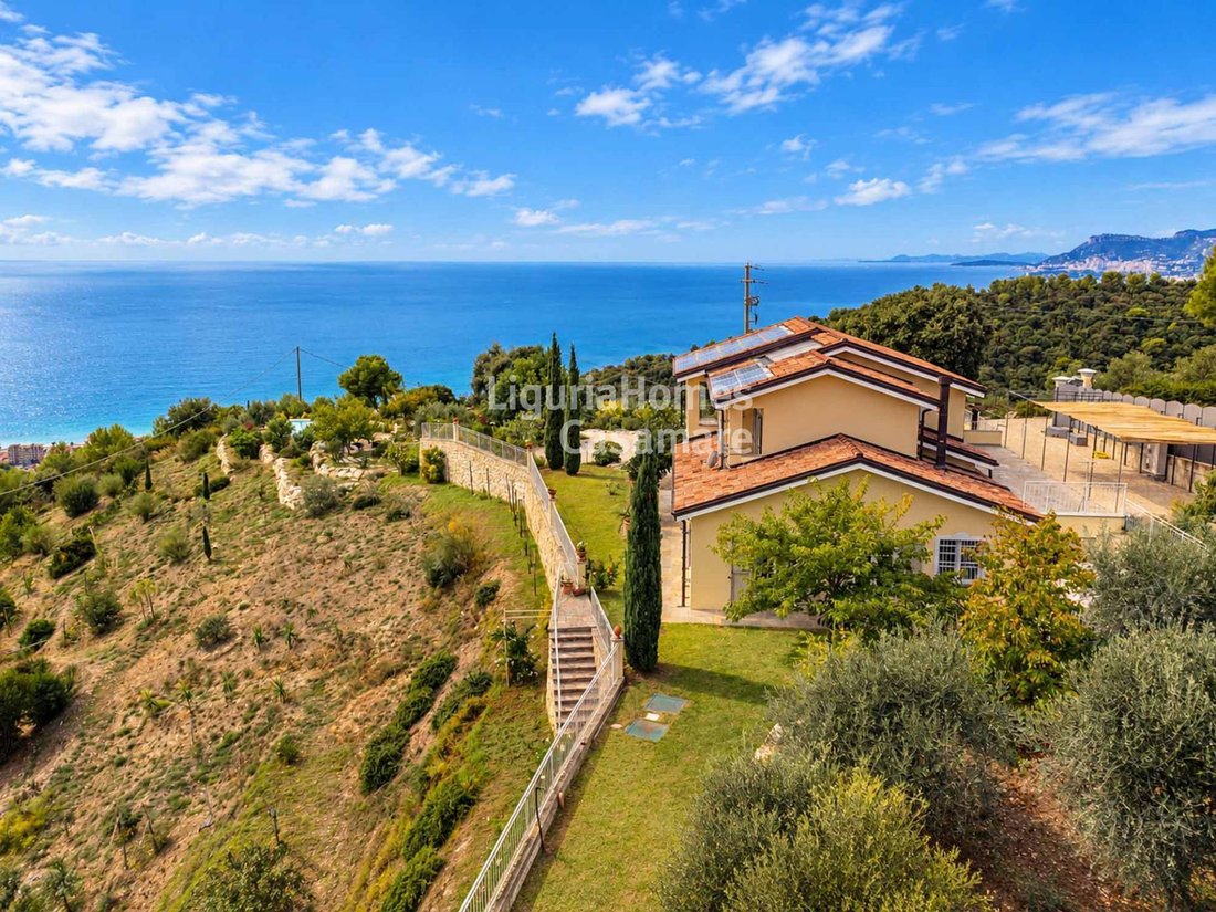 Villa in Camporosso, Liguria, Italy 2 - 11771192