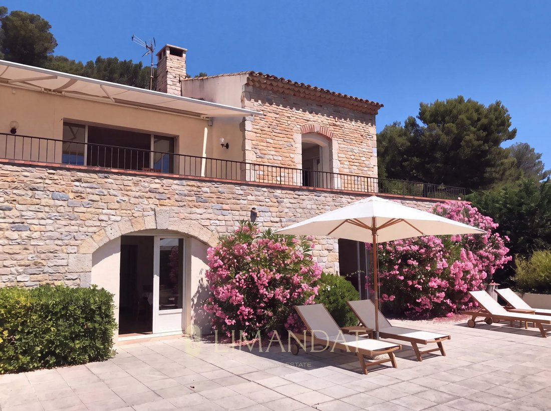 Villa in Brusquet-Retenaou-Devens, Vallauris, France 1 - 15233976