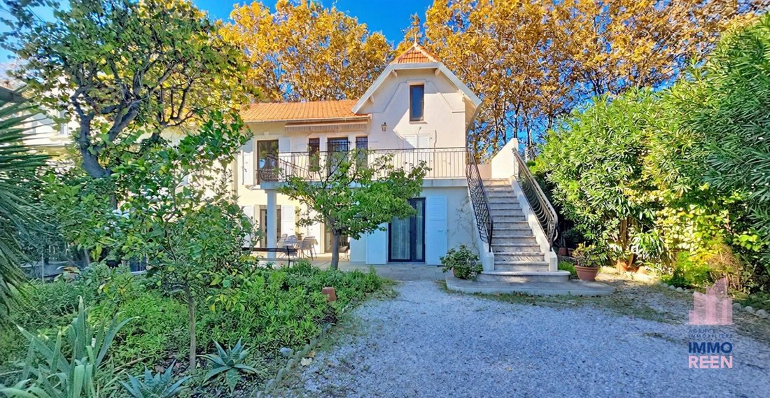 Villa in Coste Chaude-Mauveou, La Seyne-sur-Mer, France 1 - 19179522