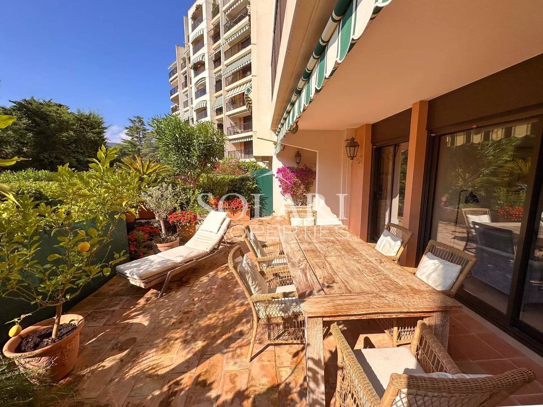 Appartamento a Le Cottage, Mandelieu-la-Napoule, Francia 1 - 15833269