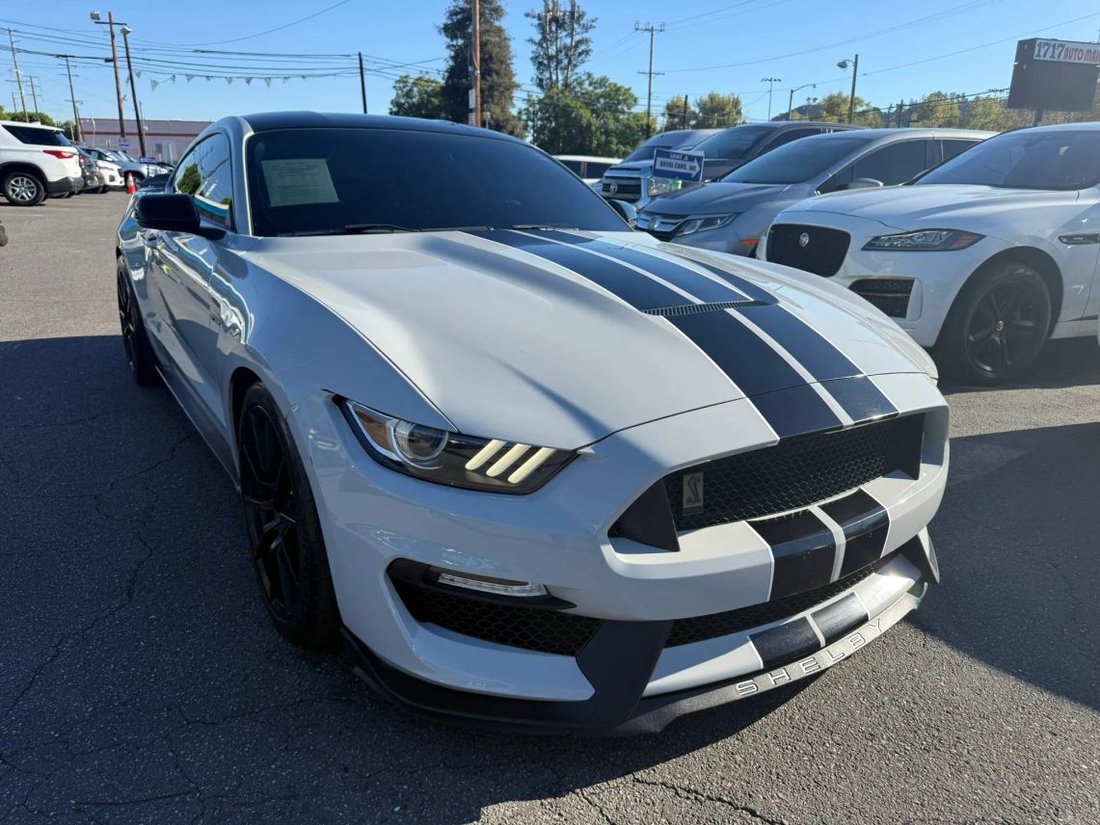 Coupe in Los Angeles, CA, United States 1 - 19180028