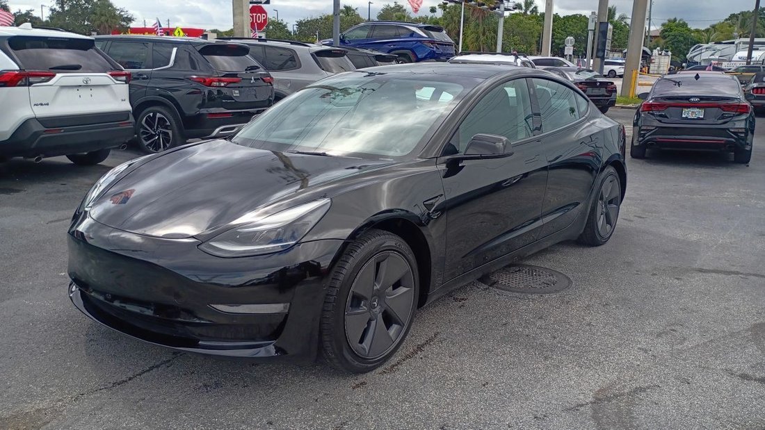 Sedan in Davie, FL, United States 1 - 19181259