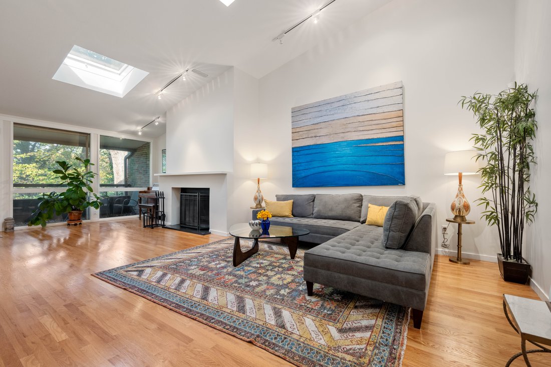 Condo in Boston, Massachusetts, United States 1 - 19168733