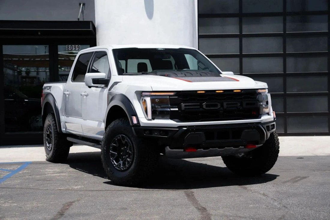 Pickup in Riverside, CA, United States 1 - 18457474