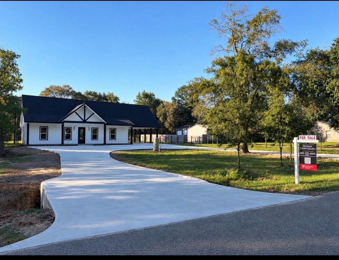 House in Pinehurst, Texas, United States 1 - 19097577