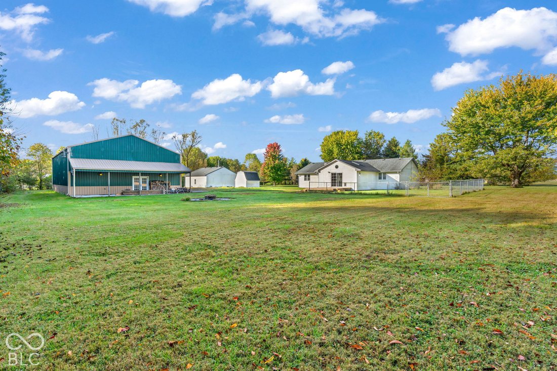 Fairland, Indiana, United States 2 - 19176687