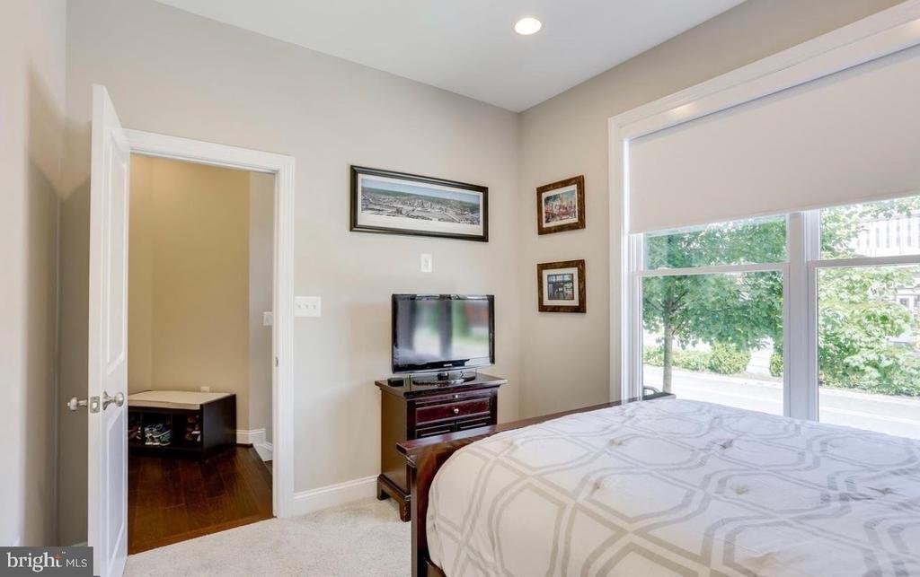 Condo in Arlington, Virginia, United States 4 - 19179388