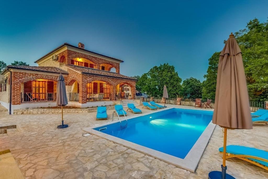 Villa in Višnjan, Gespanschaft Istrien, Kroatien 2 - 16154751
