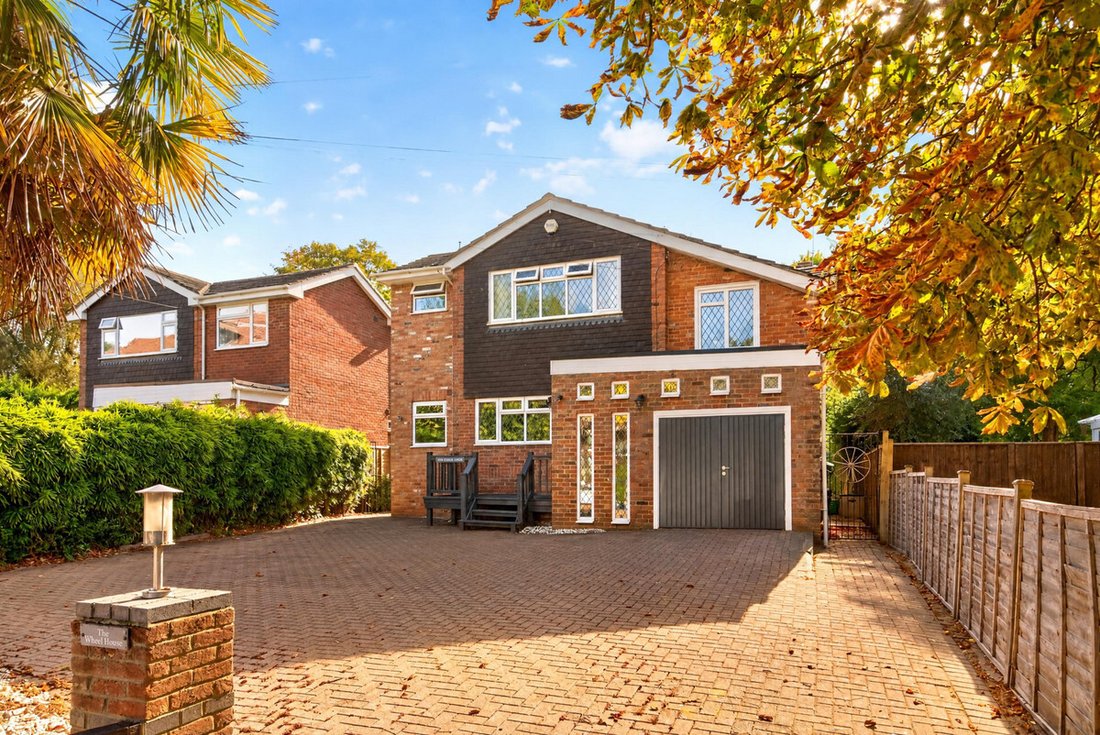 House in Maidenhead Court, England 1 - 19175006