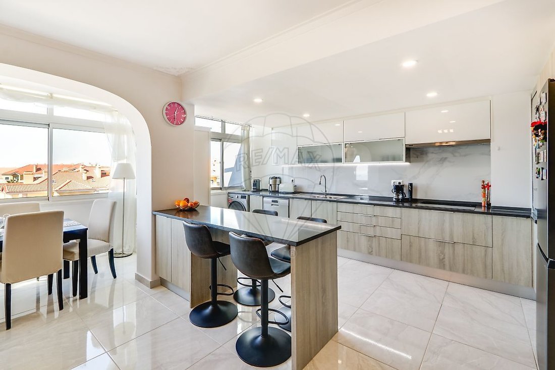 Apartment in Estoril, Cascais e Estoril, Lisbon 4 - 19175617