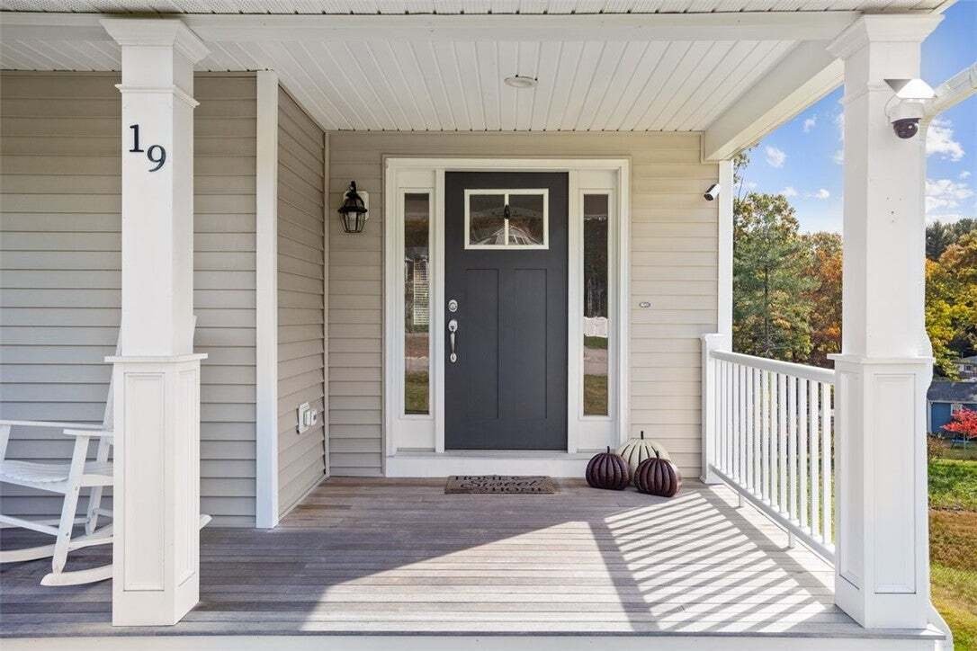 House in Coventry, Rhode Island, United States 4 - 19172212
