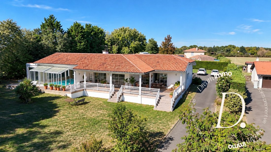 House in Saint-Vincent-de-Paul, Nouvelle-Aquitaine, France 1 - 19174394
