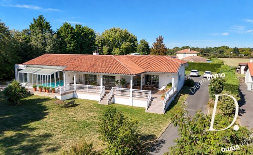 House in Saint-Vincent-de-Paul, Nouvelle-Aquitaine, France 1