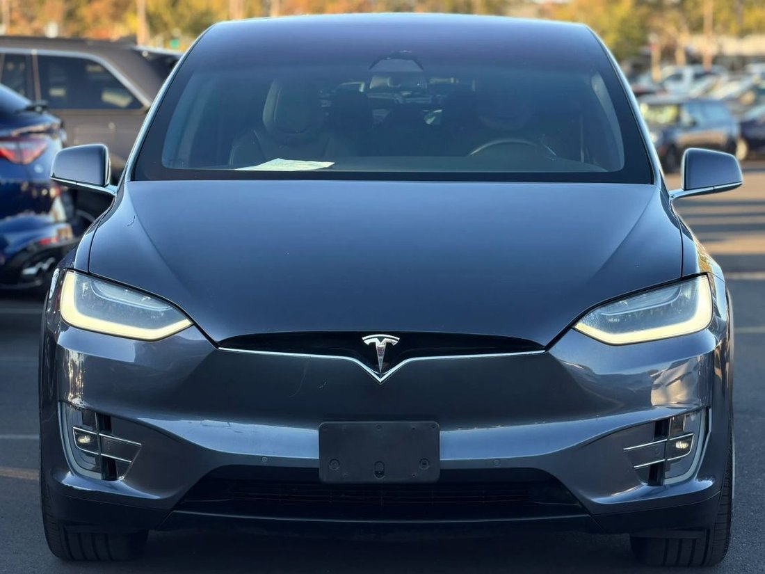 Suv in Sacramento, CA, United States 5 - 19180624