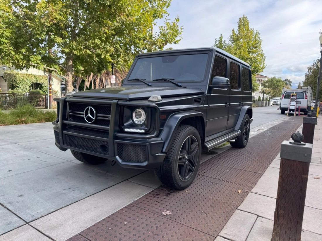 Suv in San Jose, CA, United States 2 - 19181245