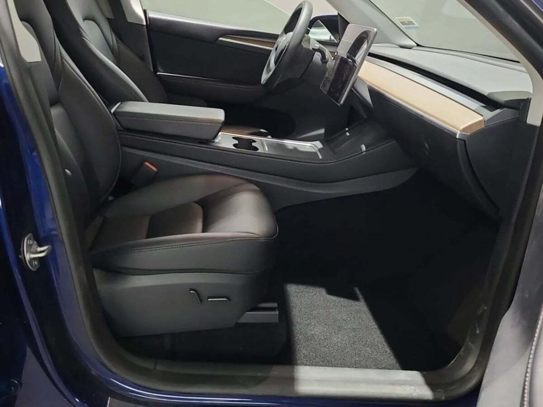 Suv in Newport Beach, CA, United States 3 - 19177130