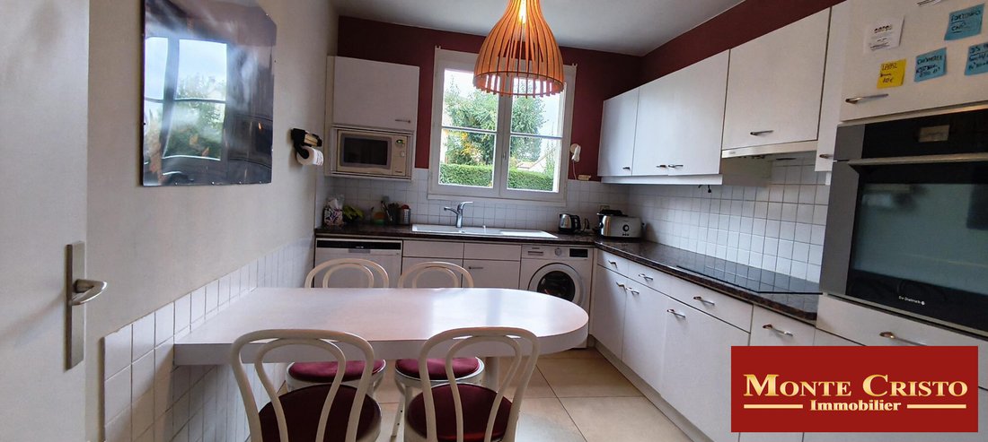 House in Les Residences, Noisy-le-Roi, France 5 - 19082429