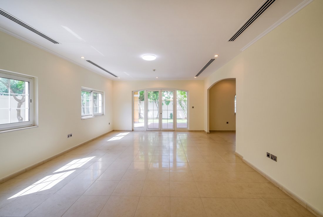Villa en Hadaeq Sheikh Mohammed Bin Rashid, Dubái, Emiratos Árabes Unidos 3 - 19169429