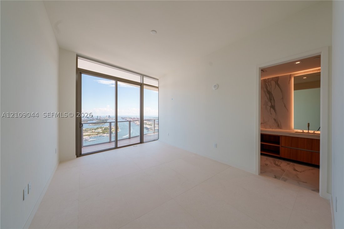 Condo in Miami, Florida, United States 5 - 19175541