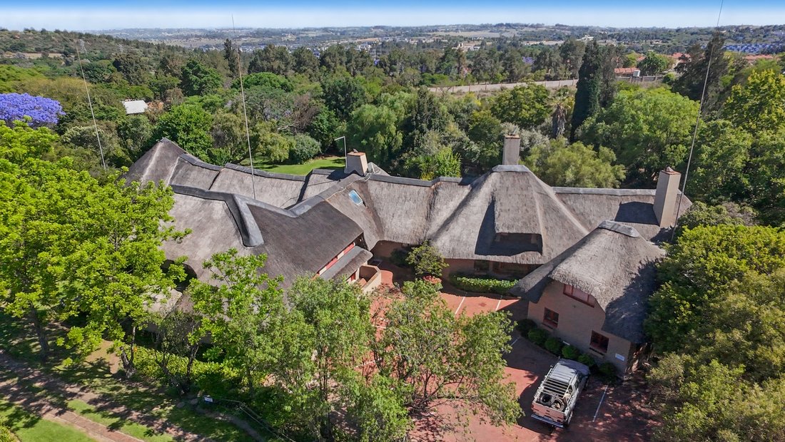 Country House in Crowthorne AH, Gauteng, South Africa 1 - 19174039