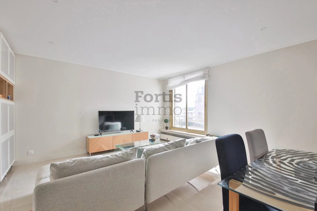 Apartment in Auteuil Nord, Paris 16e Arrondissement, Paris 4 - 19169756