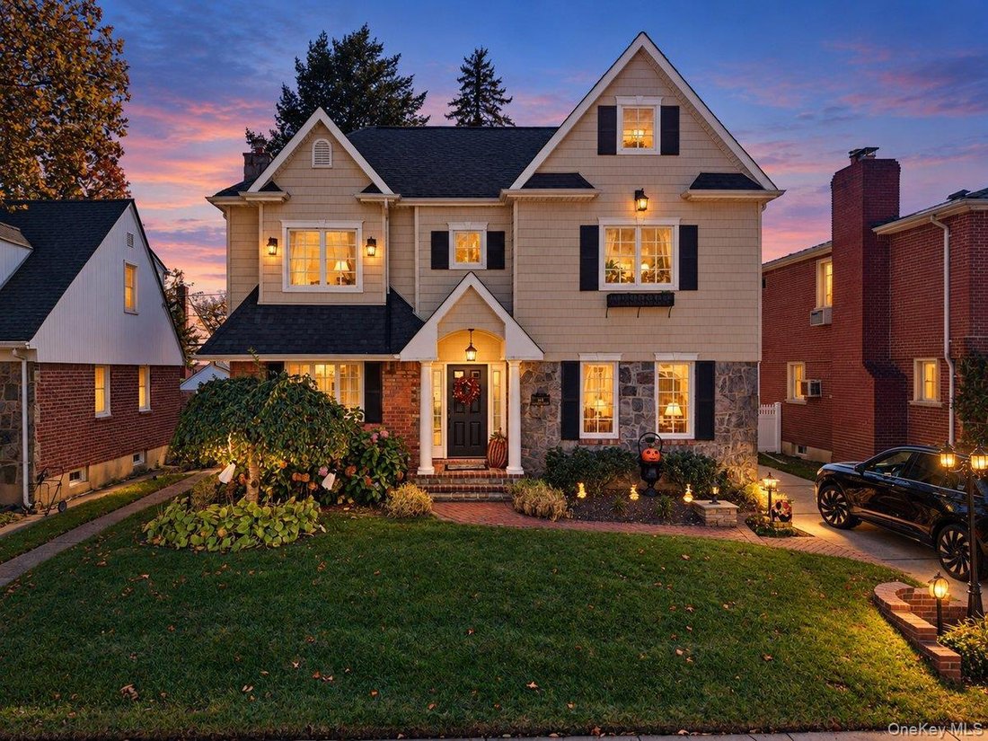Haus in New Hyde Park, New York, Vereinigte Staaten 2 - 19171638