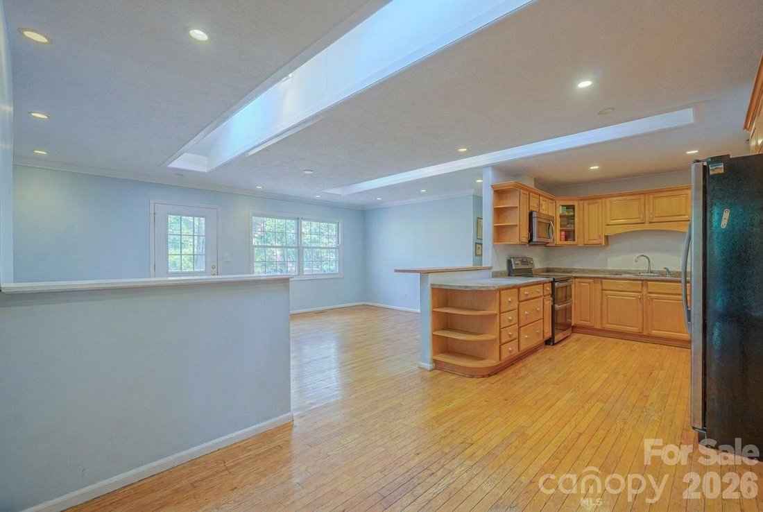 Casa en Asheville, Carolina del Norte, Estados Unidos 4 - 19175644