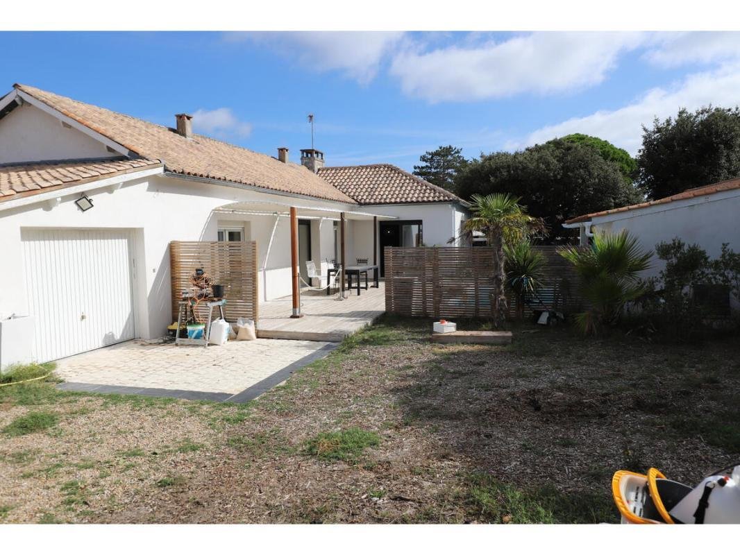 House in Saint-Georges-d'Oleron, Nouvelle-Aquitaine, France 5 - 19175329