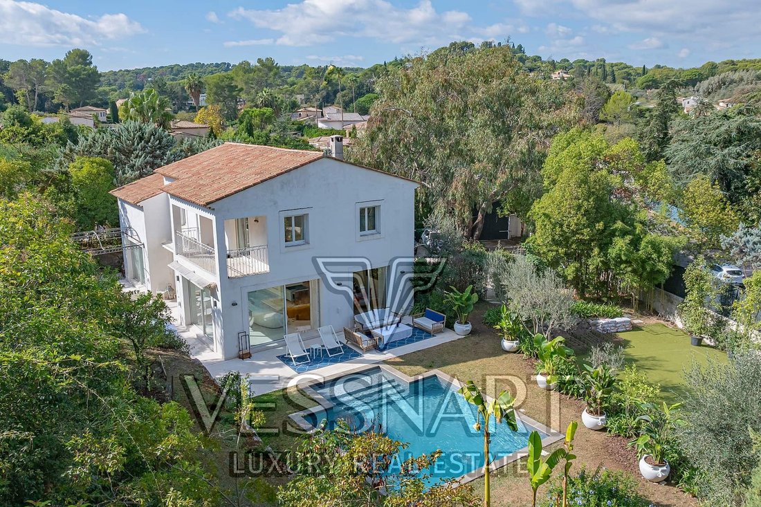 Villa in Valbonne, Provence-Alpes-Côte d'Azur, France 1 - 19169581