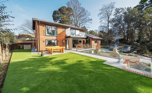 House in Solent Breezes, Fareham, England 1