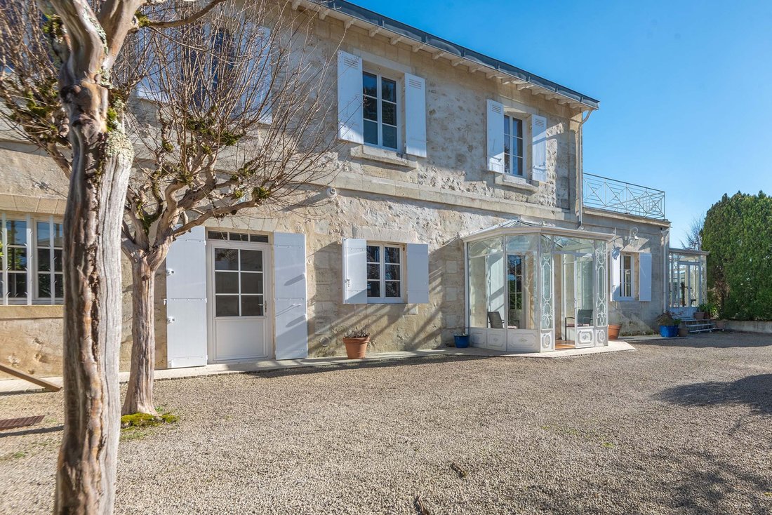 Casa a Carignan-de-Bordeaux, Nuova Aquitania, Francia 3 - 19170240