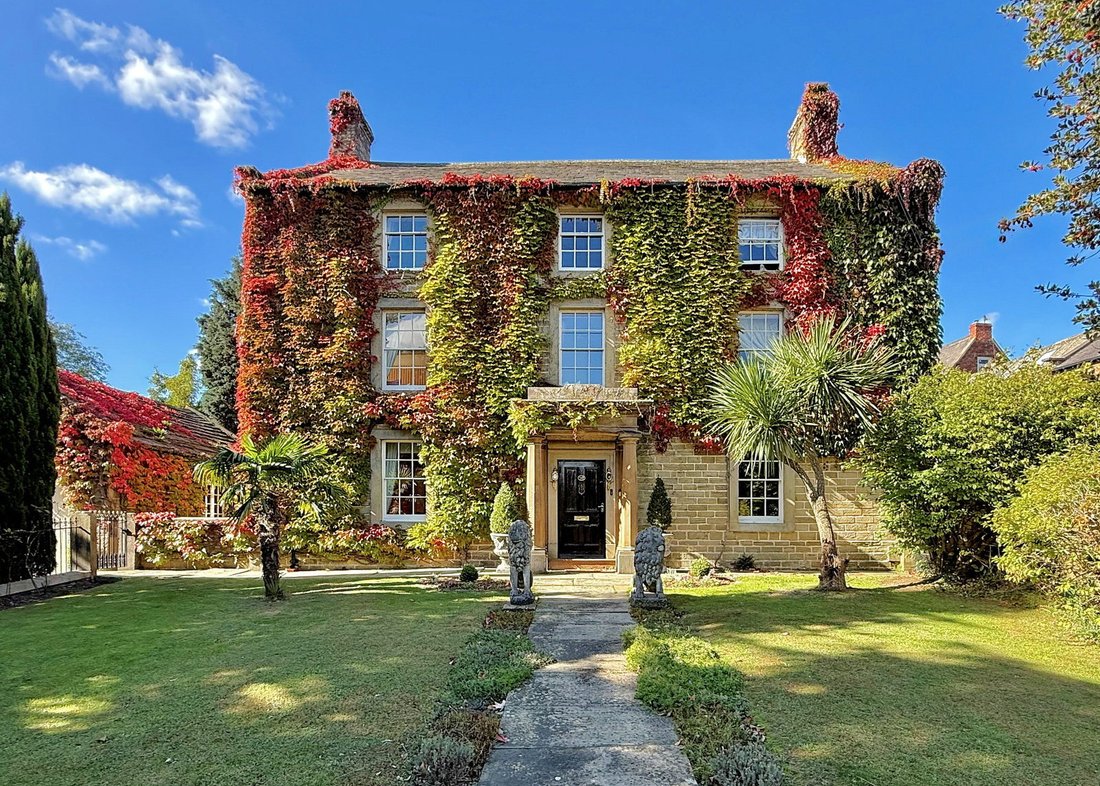 House in Derbyshire, England 1 - 19175014