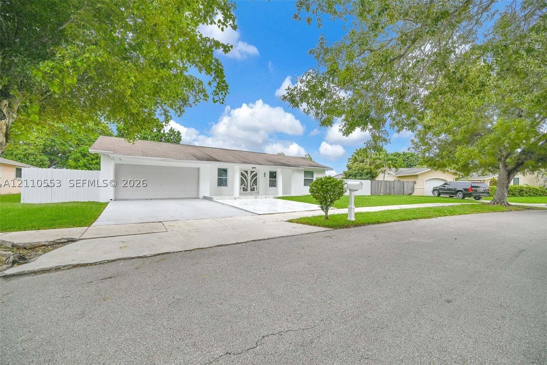 Casa a Cutler Bay, Florida, Stati Uniti 1 - 19174708