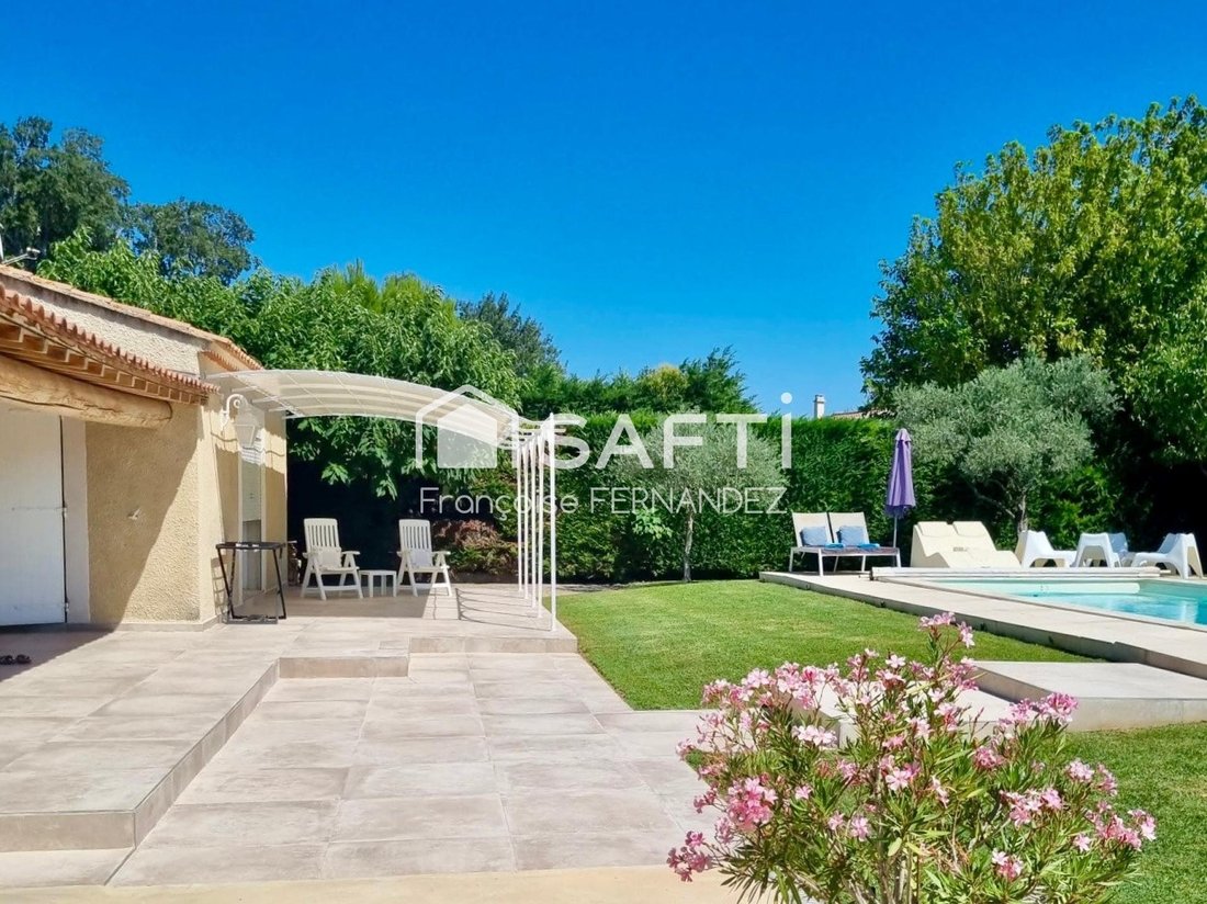 House in Est, Entraigues-sur-la-Sorgue, France 1 - 19176044