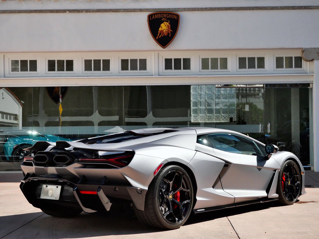 Coupe in Beverly Hills, CA, United States 3 - 19175325