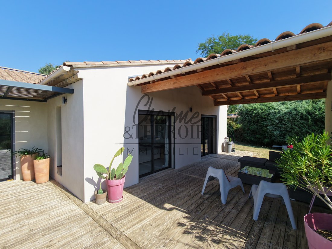 Villa in Uzès, Occitania, France 3 - 19170115