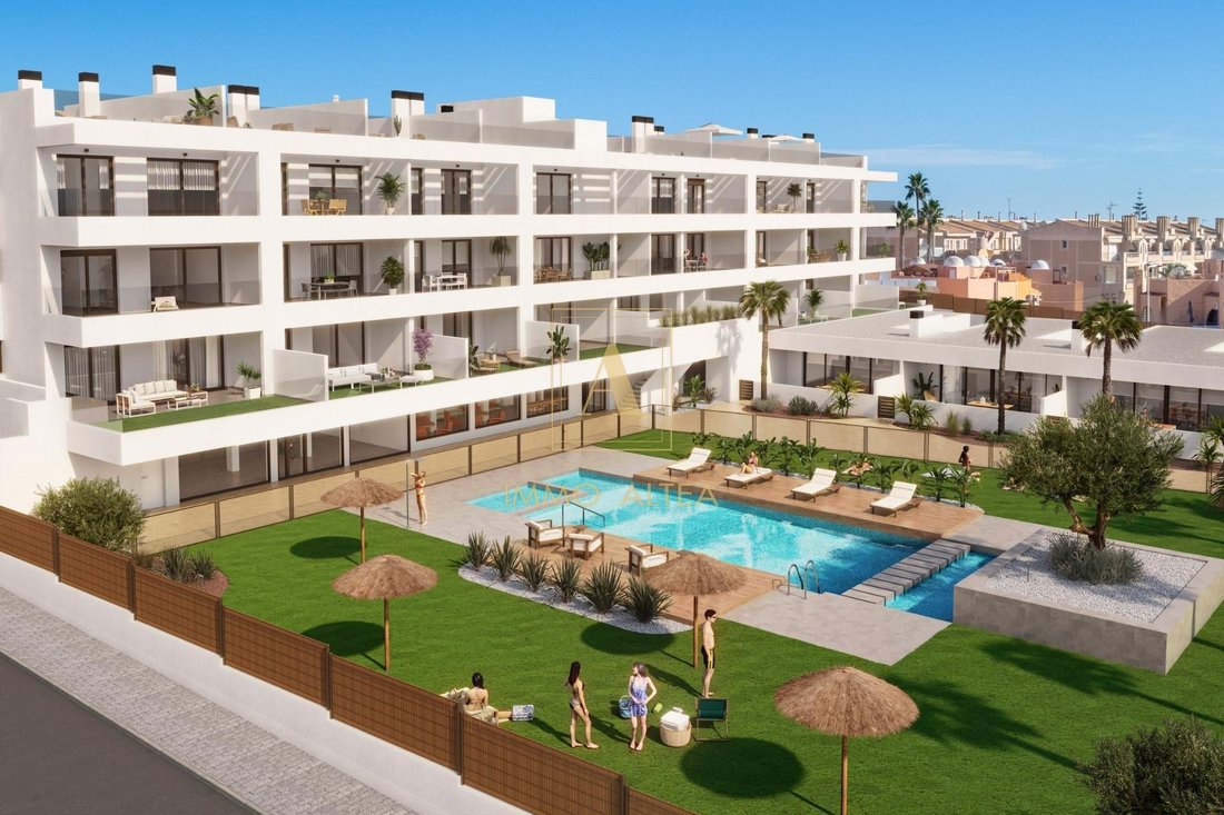 Townhouse in Torrevieja, Valencian Community, Spain 4 - 19175440