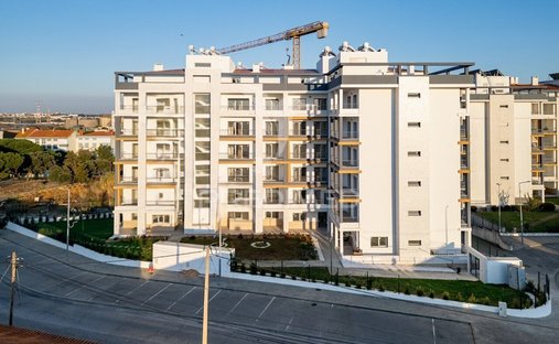 Apartment in Seixal, Arrentela e Aldeia de Paio Pires, Setubal, Portugal 1