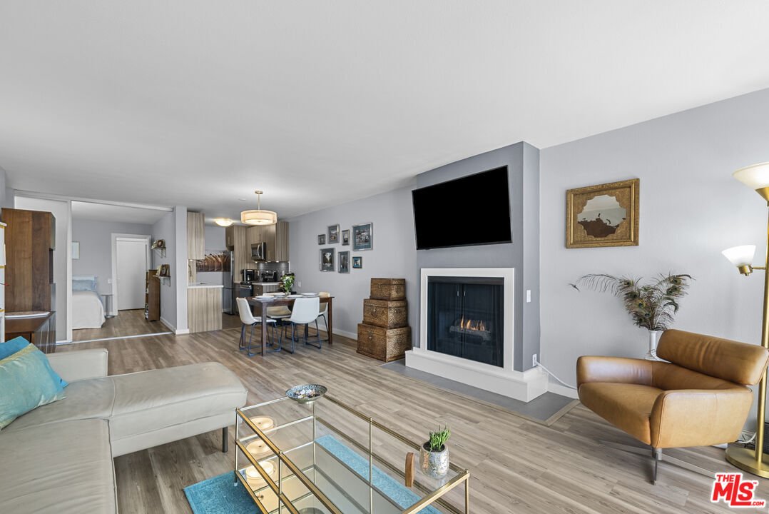 Condo in West Hollywood, California, United States 4 - 19173192