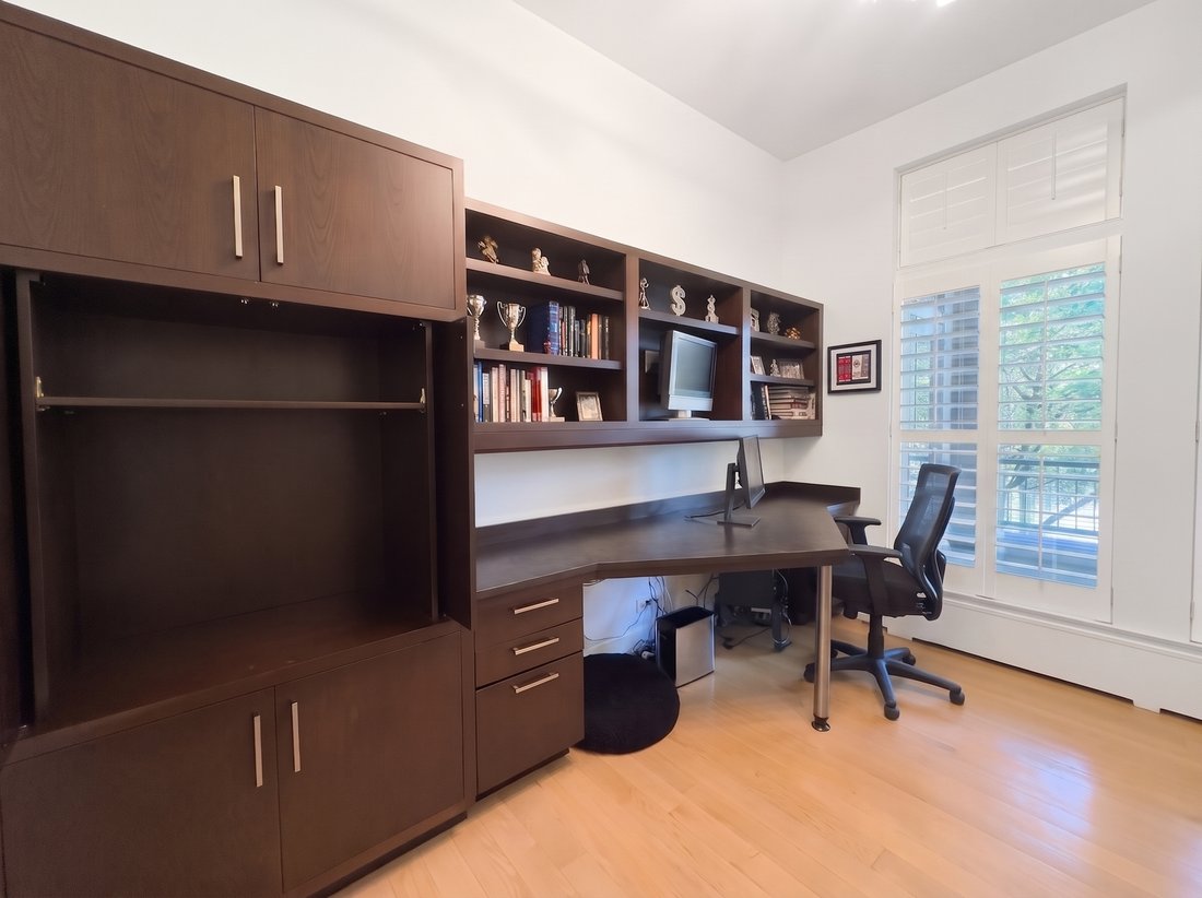 Condo in Highwood, Illinois, United States 2 - 19167362