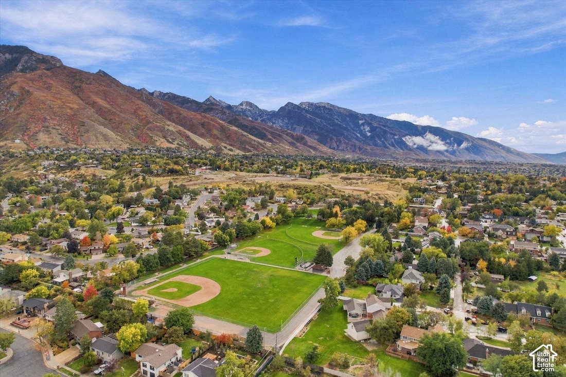 Maison à Cottonwood Heights, Utah, États-Unis 3 - 19177897