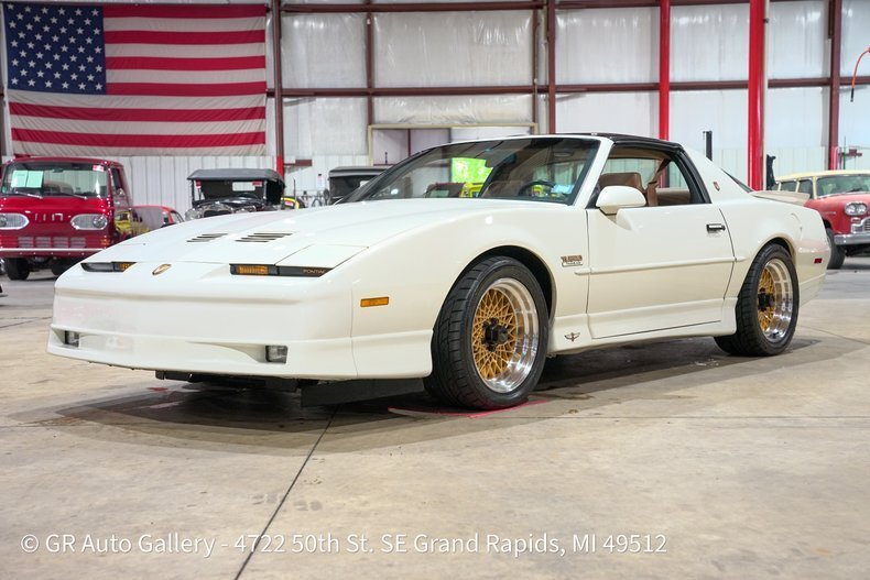 Coupe in Grand Rapids, United States 1 - 19174860