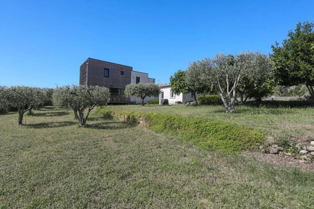 Villa in Carros, Provence-Alpes-Côte d'Azur, France 2 - 18159215